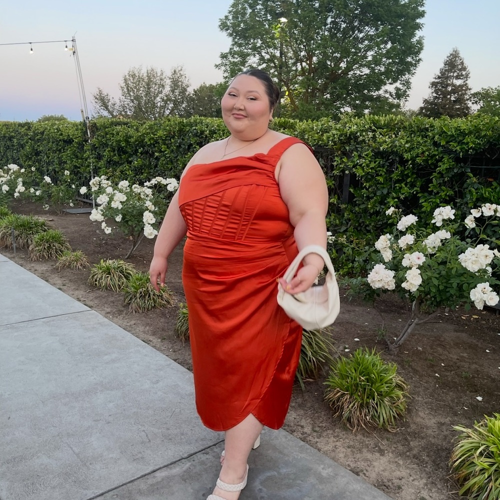 PrettyLittleThing Red One Shoulder Sheath Dress
